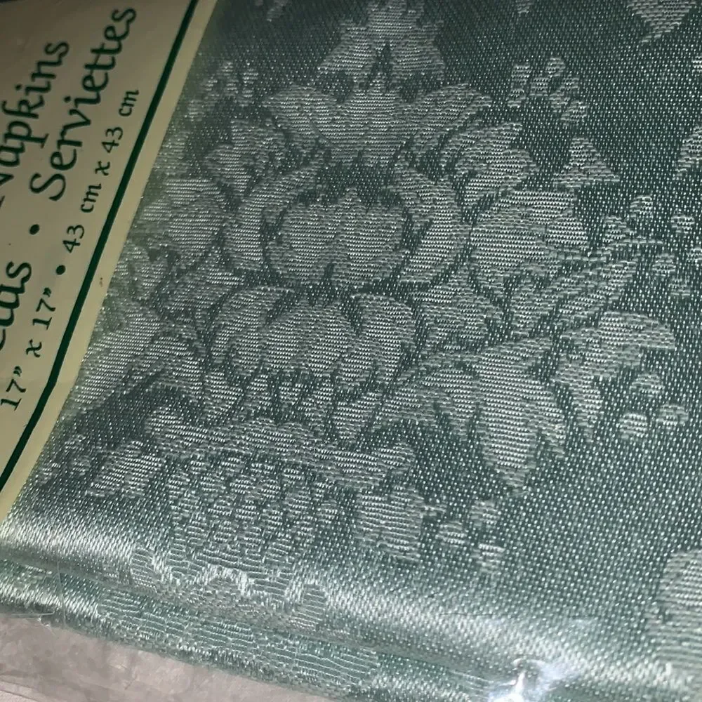 ‎NWT Vintage Sage Green Napkins. Set of two